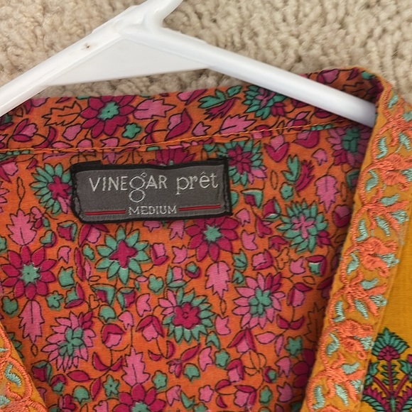 Pakistani Indian printed kurta in mustard color with some embroidery. - Picture 2 of 9